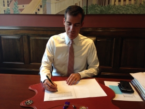 Mayor Garcetti Signing